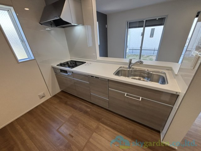 平塚市纏　新築戸建　全10棟1号棟のキッチン