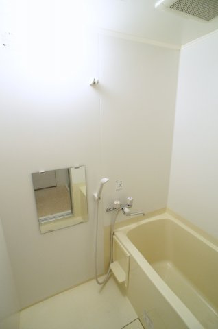 スカイコート神田弐番館の浴室