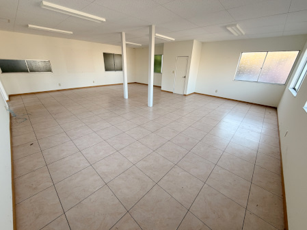 富塚町貸店舗事務所の内装