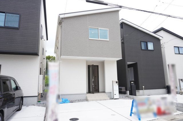 草加市谷塚上町 新築分譲住宅 全4棟 3号棟の外観