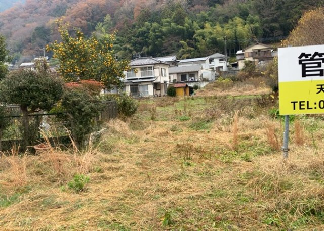 【外観】 | 物件の詳細については、現地を見てわかること以外に、役所や法務局などで調べないとわからないことがあります。そのため、現地に行く場合は、もしこの物件を買ったらどのような生活ができるかをイメージしましょう。