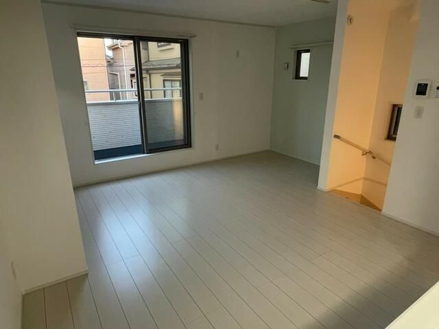 春江町３丁目戸建の居間・リビング