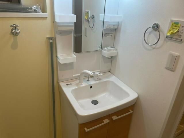 春江町３丁目戸建の独立洗面台