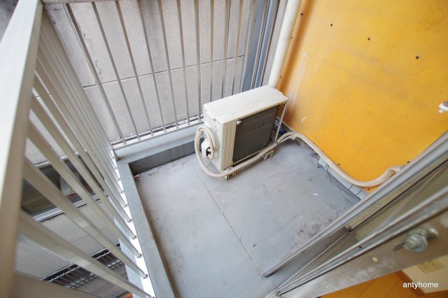 メゾン扇町　仲介手数料無料のバルコニー