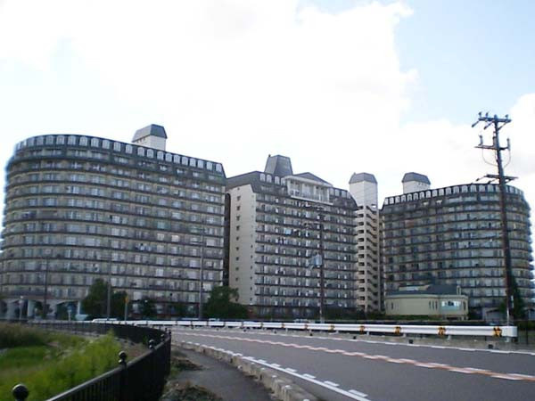 琵琶湖アーバンリゾートⅠ番館の外観