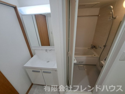 【洗面所】 | グランシャリオ可部中央