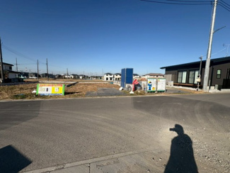 【前面道路含む現地写真】 | 坂戸市片柳　建築条件なし売地　東武東上線『北坂戸駅』徒歩17分　【片柳小学区】