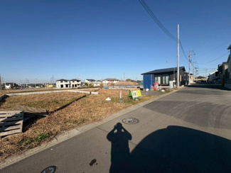 【前面道路含む現地写真】 | 坂戸市片柳　建築条件なし売地　東武東上線『北坂戸駅』徒歩17分　【片柳小学区】