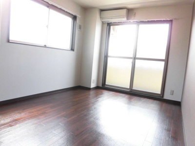 【居間・リビング】 | ＩＦ柴島 | エアコン付きなので一年中快適にすごすことが出来ます