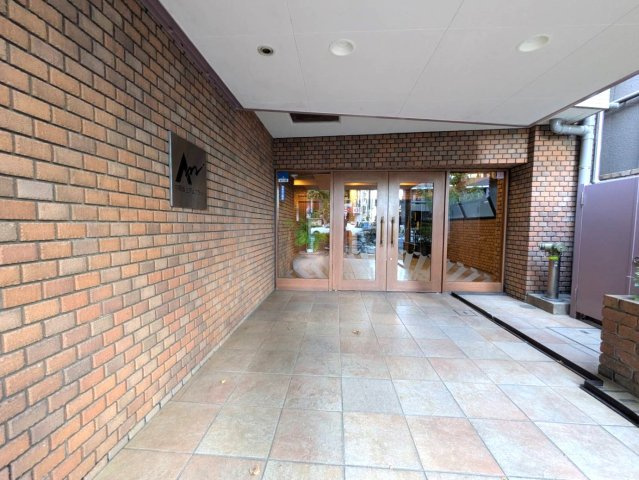 中野坂上アムフラットのエントランス