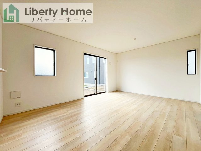 常総市新石下第10　新築戸建　2号棟の前面道路含む現地写真