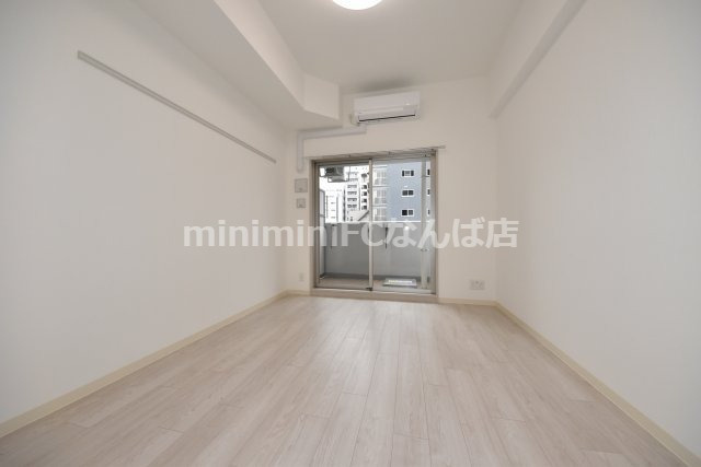 エステムコート難波Ⅶビヨンドの居間・リビング|使いやすい居間です