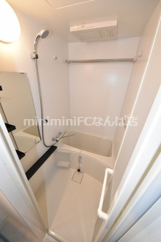 エステムコート難波Ⅶビヨンドの浴室|お風呂で日々の疲れを落としましょう