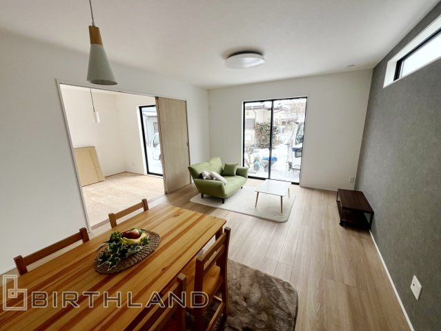 新築戸建・新築建売　福島市飯坂町8期　平野小・平野中の玄関|同社施工例