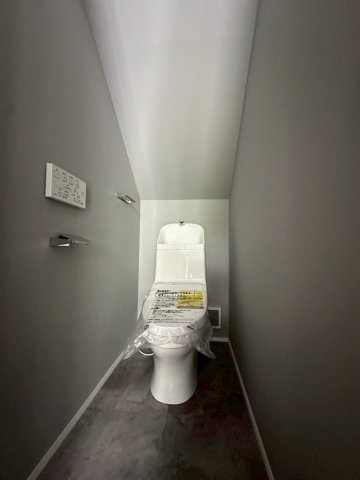 塩屋台2丁目戸建のトイレ