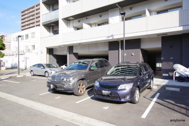ラルシェパルク新大阪　仲介手数料無料の駐車場