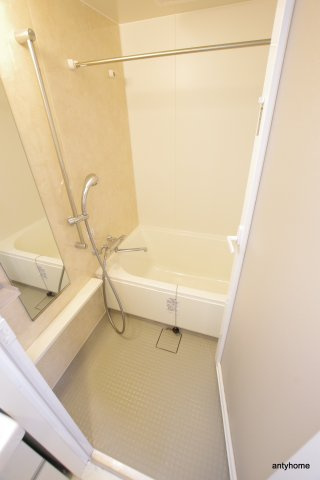 ラルシェパルク新大阪　仲介手数料無料の浴室