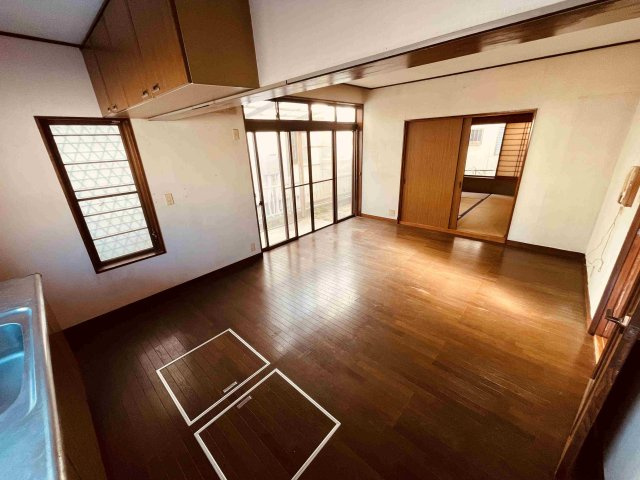 柏市しいの木台　中古のキッチン