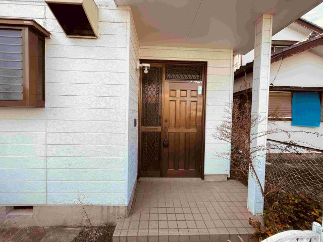 柏市しいの木台　中古の玄関
