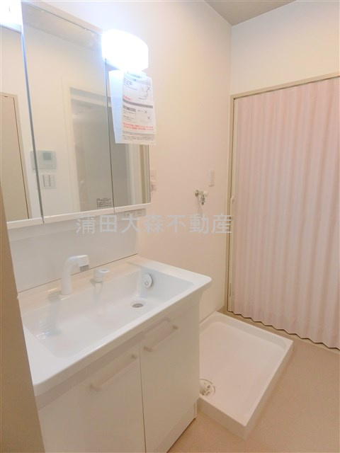 南六郷ハイツの洗面所|洗面脱衣所　独立洗面台　室内洗濯機置き場