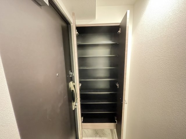 スワンズ江戸堀ウエストパークの玄関