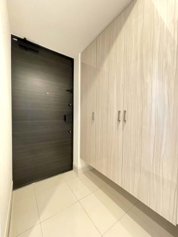 ラ・ステラ春日部の玄関