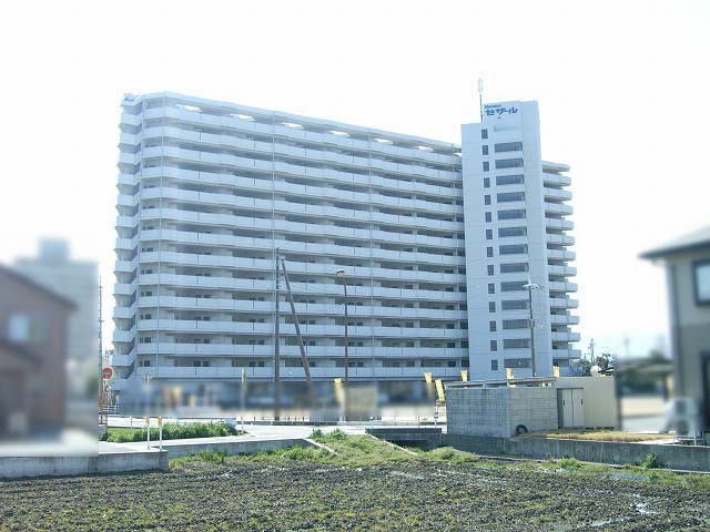 セザール琵琶湖大橋の外観