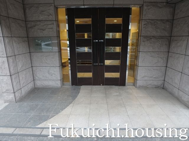 シャトレセリシエのエントランス