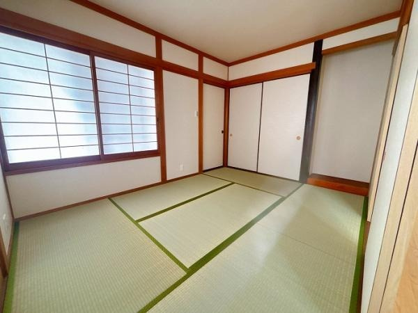 東広島市黒瀬桜が丘１丁目　中古一戸建ての和室