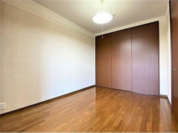 ロイヤルパレス台原森林公園梢の森の内装