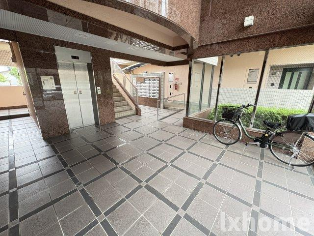 ピアドミールのロビー|ゆとりのあるロビーです