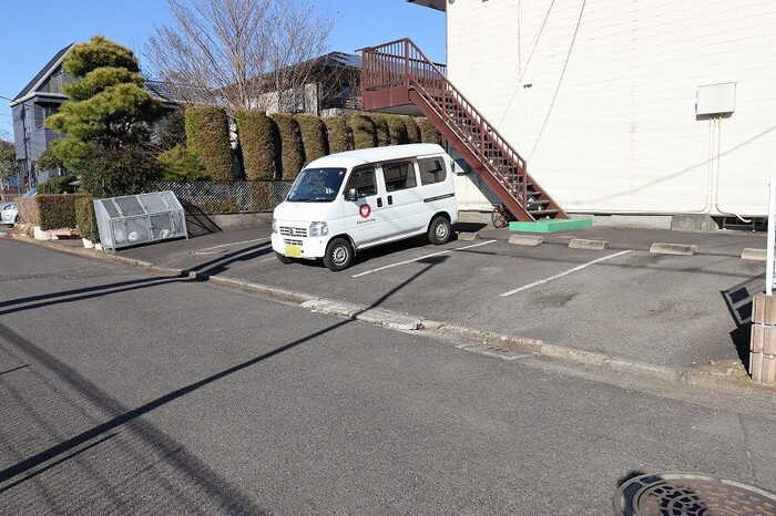 ハイツKMの駐車場|駐車場