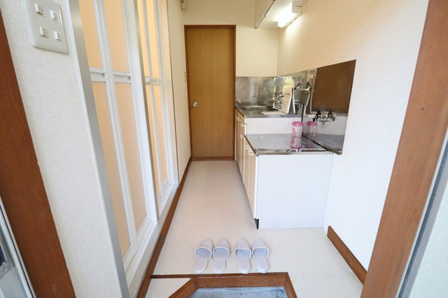 ハイツKMの玄関