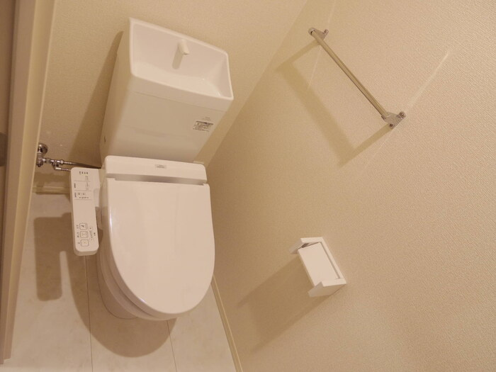 ゼピュロス学園の森 Kのトイレ|温水洗浄暖房便座