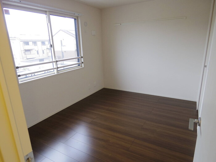 ゼピュロス学園の森 Kの寝室|北側洋室