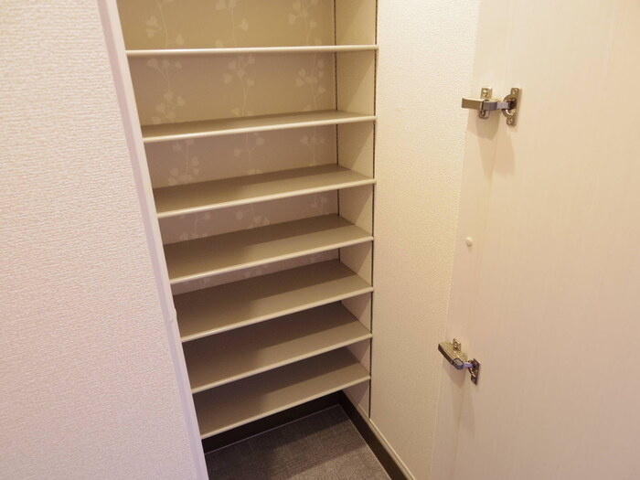 ゼピュロス学園の森 Kの収納|シューズクローク