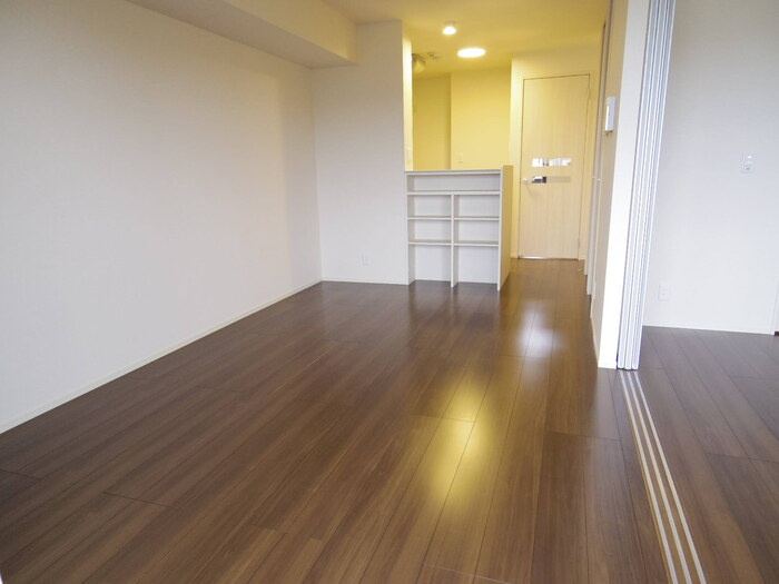 ゼピュロス学園の森 Kの居間・リビング|リビング