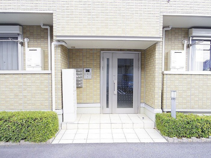 クレッセントのエントランス|オートロックエントランス