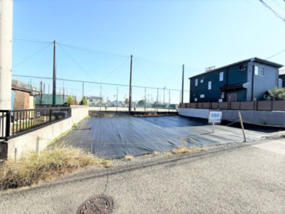 【外観】 | 【仲介手数料１８０万円が無料！！】■正味１５０平米の土地■お好きなハウスメーカーで建築可能 | 【お得な諸費用サービスキャンペーン中！】
詳細は「物件概要」の「諸費用」欄をご確認下さい！
■隣地はテニスコートなので陽当り開放感が抜群
■正味１５０平米の土地
■建物１２０平米の参考プランあり