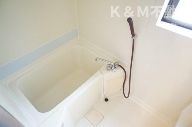 ジュネ向山二番館の浴室|日々の暮らしに欠かせないお風呂です