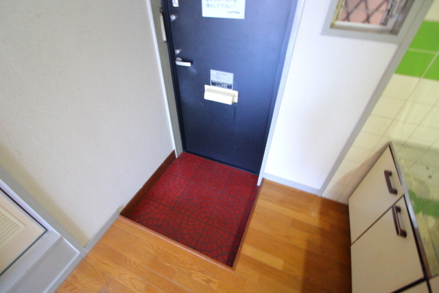 ピットイン稲葉の玄関