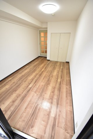 メロディーハイム夕陽丘の洋室