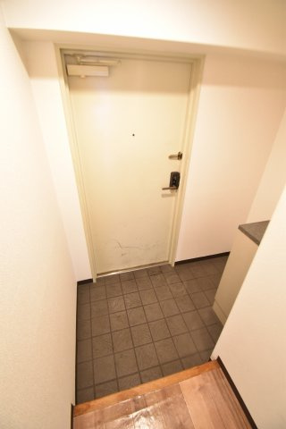 メロディーハイム夕陽丘の玄関