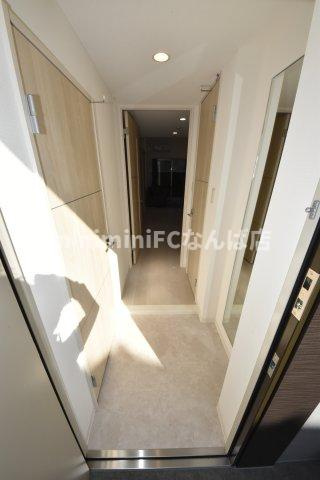 リヴェント難波サウスの玄関