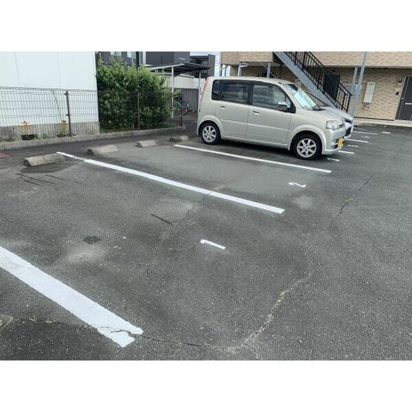 フォレストヴィラの駐車場