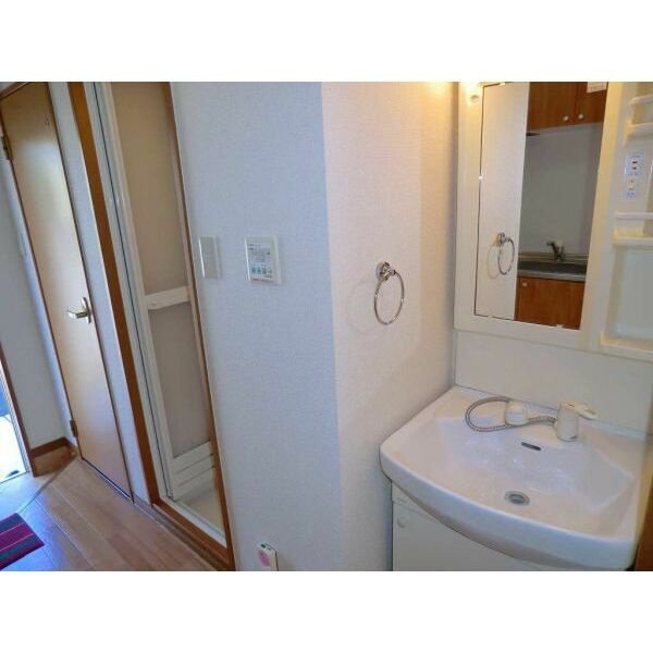 フォレストヴィラの洗面所