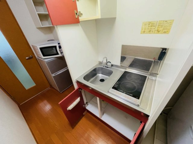 レオパレス霞南のキッチン|電気コンロ２口