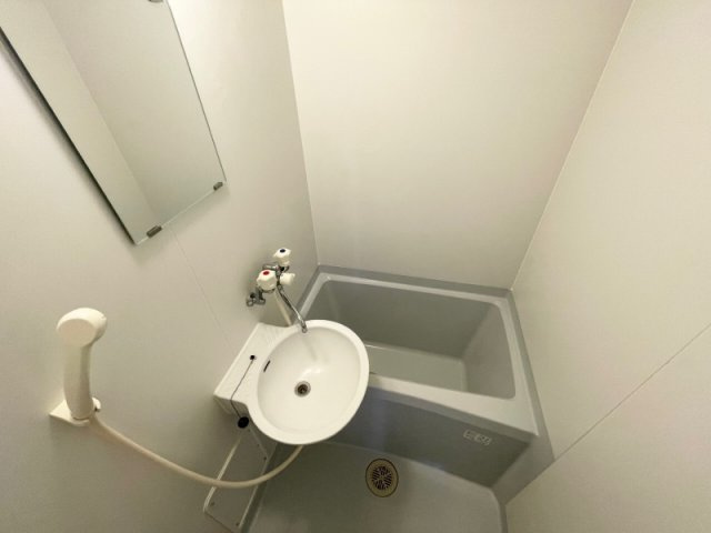 レオパレス新町の浴室