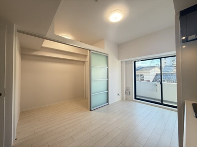 【居間・リビング】 | Krystal Fimeth 2番館