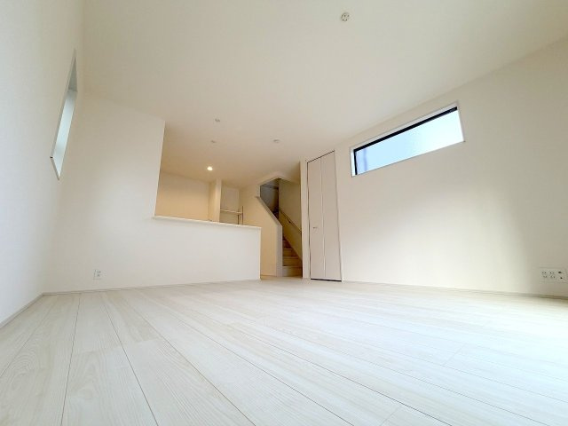 日の出町平井全1棟　新築戸建の前面道路含む現地写真